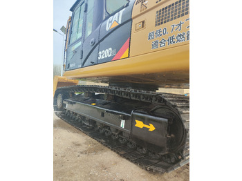 Escavadora de rastos CATERPILLAR 320D2: foto 2