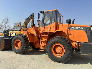 Pá carregadora de rodas DOOSAN