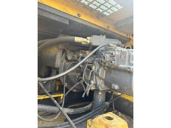 Escavadora de rastos Komatsu PC 400-8: foto 5