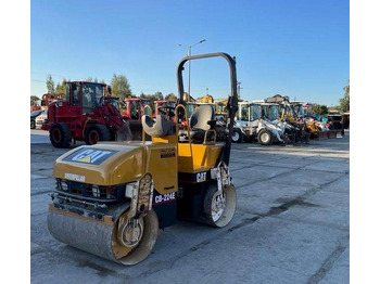 Compactador de asfalto CATERPILLAR