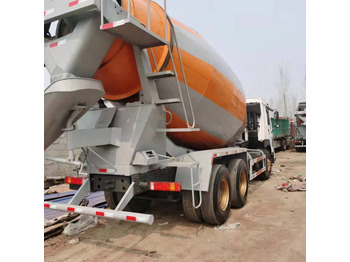 Camião betoneira SINOTRUCK: foto 3