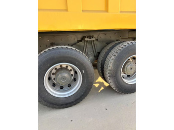 Camião basculante novo SINOTRUCK HOWO: foto 3