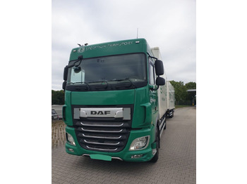 Camião furgão DAF XF
