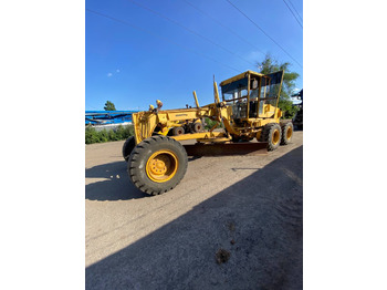 Motoniveladora KOMATSU