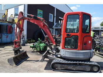 Mini escavadeira BOBCAT E26