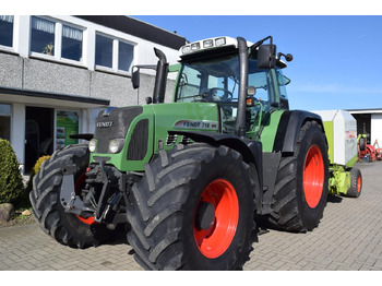 Trator FENDT 718 Vario