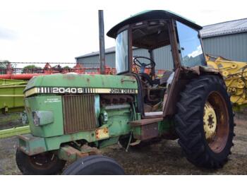 Trator JOHN DEERE 2040