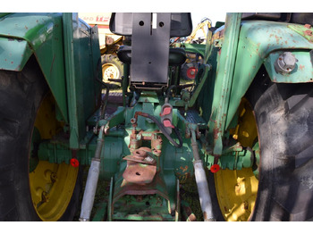 Trator John Deere 2130: foto 4 Trator John Deere 2130: foto 4
