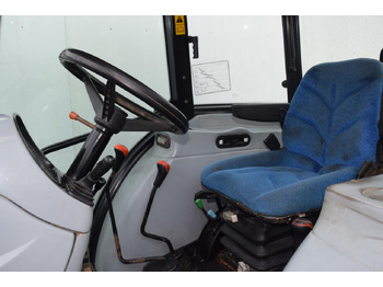 Trator New Holland TD 5040: foto 5