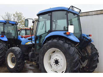 Trator New Holland TD 5040: foto 3