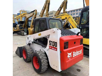 Mini pá carregadora Bobcat S130: foto 3
