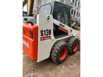 Mini pá carregadora BOBCAT S130