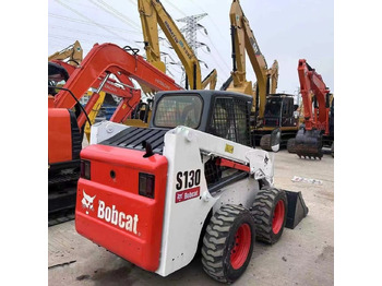 Mini pá carregadora Bobcat S130: foto 4