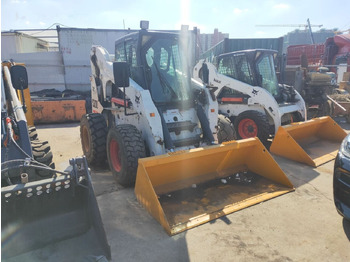 Mini pá carregadora Bobcat S300: foto 5