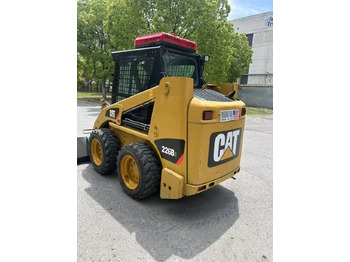 Locação financeira de CAT 226B3 CAT 226B3: foto 5