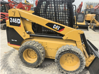 Mini pá carregadora CAT 246D: foto 3