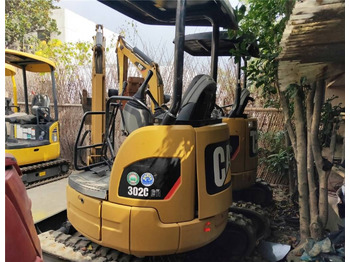 Mini escavadeira CATERPILLAR 302
