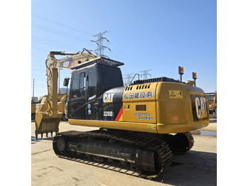 Escavadora de rastos CATERPILLAR 320D
