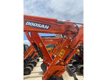 Mini escavadeira Doosan DH55: foto 3