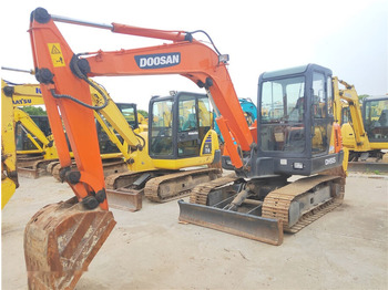 Mini escavadeira DOOSAN DH55-V