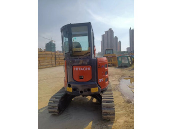 Mini escavadeira Hitachi ZX35U-5A: foto 2