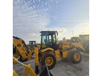 Retroescavadeira JCB 3CX