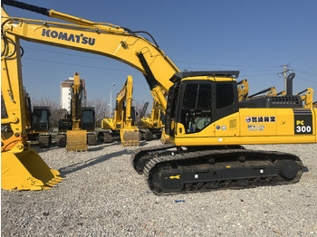 Escavadora de rastos KOMATSU PC300-7: foto 2