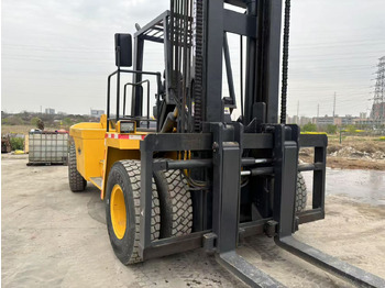 Empilhador a diesel KOMATSU