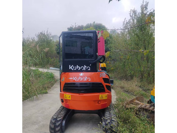 Mini escavadeira Kubota U20: foto 3