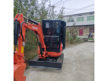 Mini escavadeira Kubota U20: foto 2