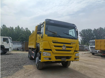 Camião basculante SINOTRUK HOWO