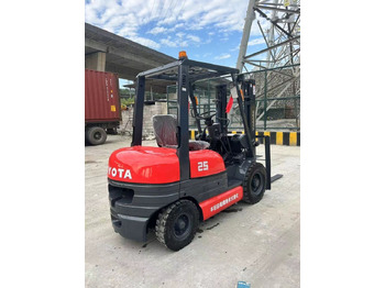 Empilhador a diesel TOYOTA FD 25