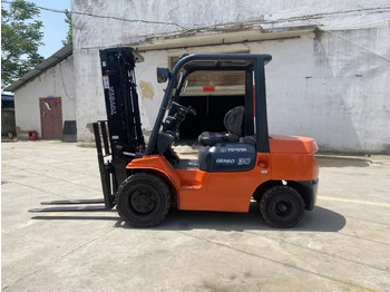 Empilhador a diesel TOYOTA