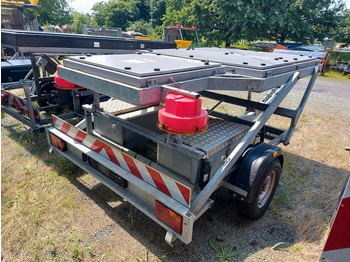 Reboque Trebbiner Horizont VWT E  VLT Verkehrsleittafel Leittafel Sicherungsanhänger Verkehrsleitanhänger Verkehrssicherungsanhänger Absperrtafel Sperrwand Nissen Verkehrssicherung Vorwarner Vorwarntafel: foto 3