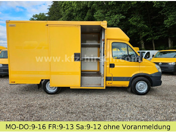 Carrinha de contentor IVECO Daily