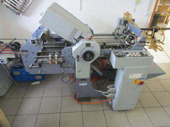 Máquina de dobrar papel