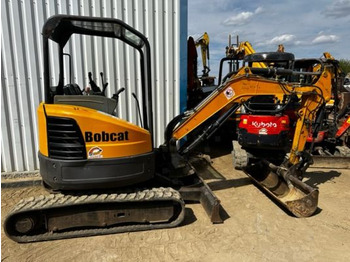 Mini escavadeira BOBCAT E26