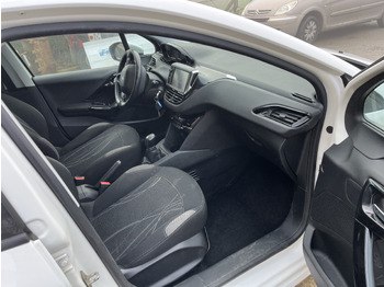 Furgão compacto Peugeot 208 1L6 hdi 100cv 2 places motricité renforcée FAM: foto 4