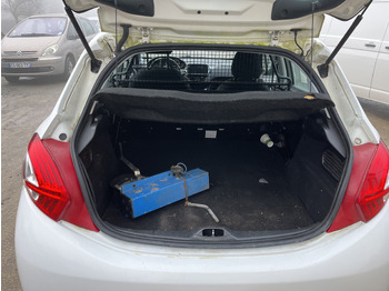 Furgão compacto Peugeot 208 1L6 hdi 100cv 2 places motricité renforcée FAM: foto 5