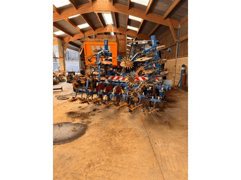 Maquina para lavrar a terra CARRÉ