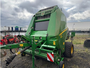 Enfardadeira de fardos redondos JOHN DEERE