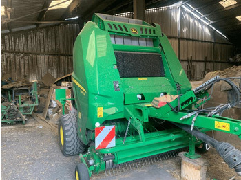 Enfardadeira de fardos redondos JOHN DEERE