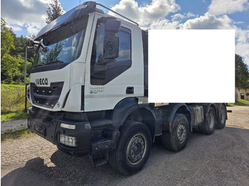 Camião chassi IVECO
