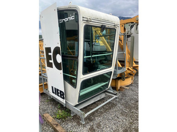 Guindaste de torre LIEBHERR