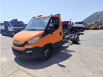 Camião grua IVECO Daily
