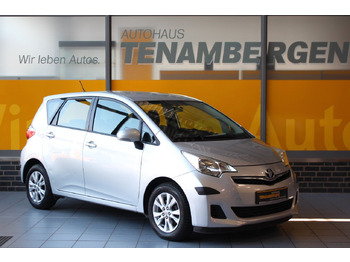 Furgão de passageiros TOYOTA
