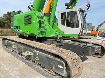 Guindaste sobre esteiras SENNEBOGEN