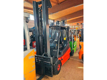 Empilhador elétrico LINDE E25