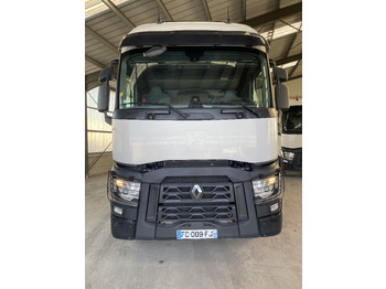 Tractor RENAULT T 460