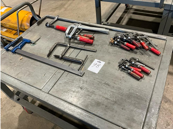 Máquina para metal